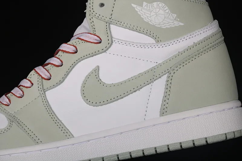 All categories Air Jordan Jordan series basketball shoes Air Jordan 1 High L version Air Jordan 1 Retro Hi AJ1 Joe 1 high top aqua blue CD0461-002